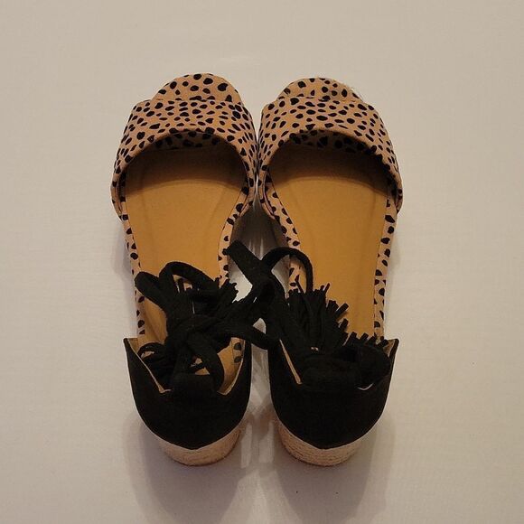 QUPID ANIMAL PRINT DESIGN PLASFORM WEDGE OPEN TOE SANDAL - Picture 11 of 14
